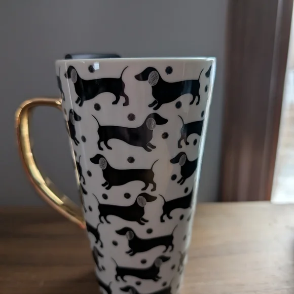 NWOT! Lady Jayne Dachshund 13oz Procelian Travel Mug - Picture 1 of 6